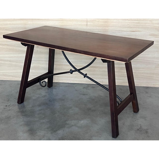 Early 19th Century Spanish Baroque Work Side Table , Restored For Sale In Miami - Image 6 of 18