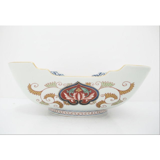 Japanese Arita Porcelain Imari Kisen Kiln Gold Gokunishiki 9 1/2" Lobed Rim Bowl For Sale - Image 4 of 15