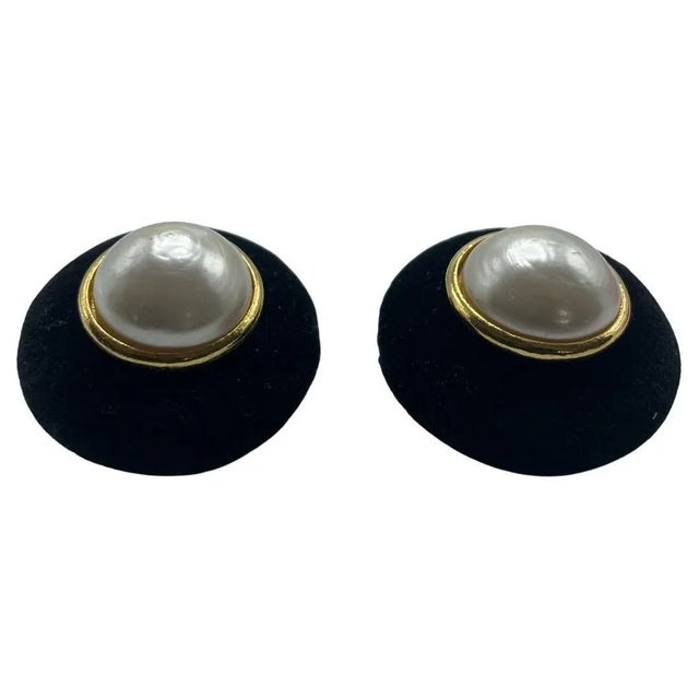 Metal Chanel Vintage Velvet Clip-on Earrings For Sale - Image 7 of 7