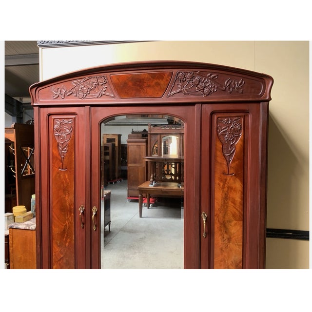 Antique Art Nouveau Wardrobe from École Nancy, 1910 For Sale - Image 9 of 11