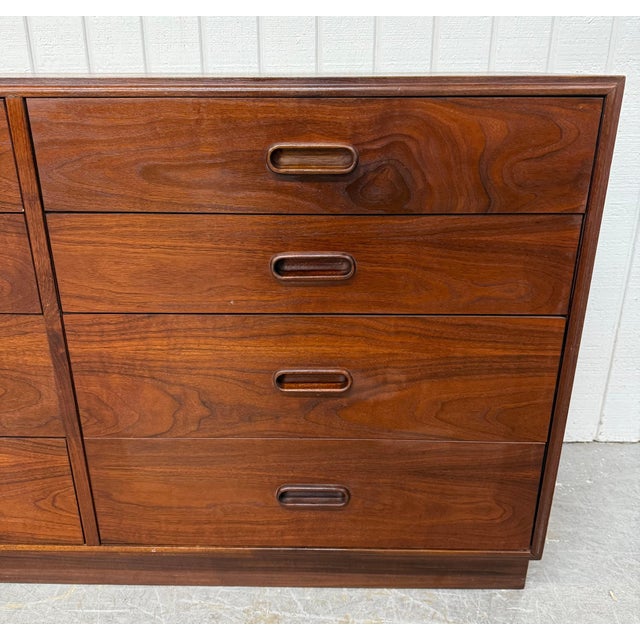 Mid-Century Modern Jack Cartwright Rosewood 12-Drawer Dresser For Sale - Image 9 of 11