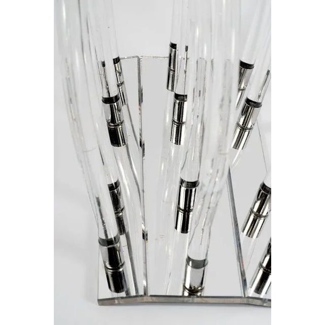 Dorothy Thorpe Lucite, Chrome & Mirror Magazine Stand After Dorothy Thorpe For Sale - Image 4 of 7