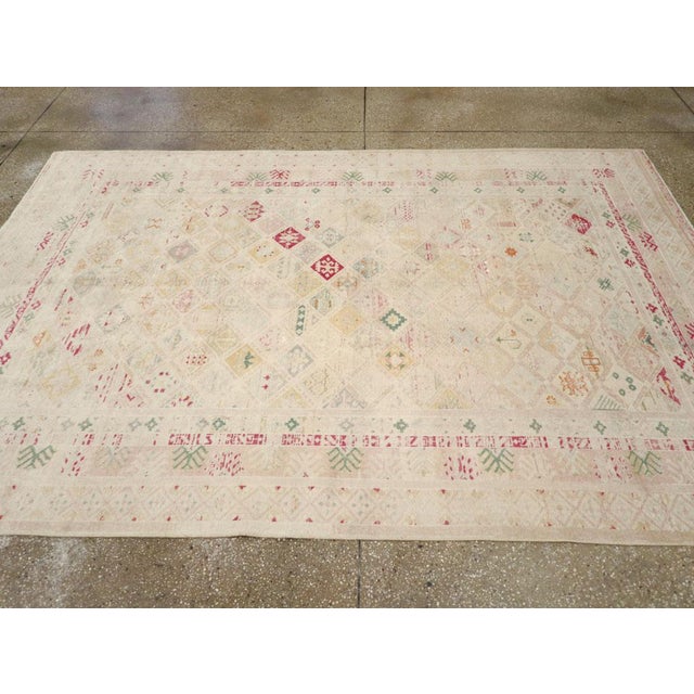 Galerie Shabab Collection Mid-20th Century Turkish Anatolian Accent Rug For Sale - Image 4 of 8