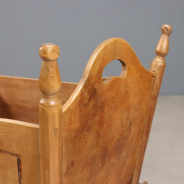 Italian Cradle in Fruitwood and Maple For Sale - Image 5 of 8