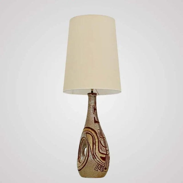 1960s Accolay Ceramic Lamp with Brown Decoration on Background of Crisp Yellow and Cream Glaze, France, 1960s For Sale - Image 5 of 5