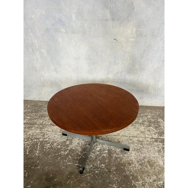 Mid-Century Round Coffee Table with Teak Top and Chrome Cross Base For Sale - Image 9 of 11