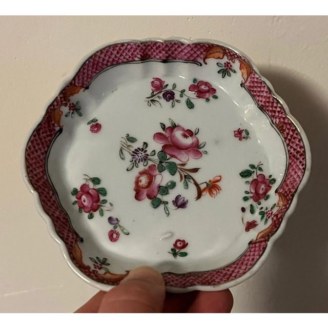 18th Century Chinese Export Porcelain Famille Rose Hexagonal Tea Pot Stand For Sale In New York - Image 6 of 10