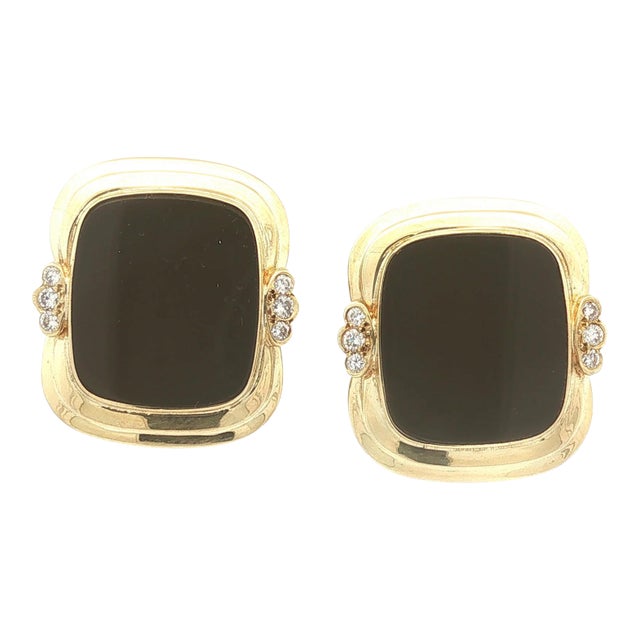 Late 20th Century Pair of Gold and Onyx Earrings With Diamond Accents For Sale