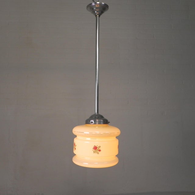 Height: 73 cm. ø: 21 cm. height of glass shade: 18 cm. the lamp is fitted with new wiring and a large socket (e27)....