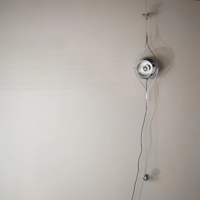 The lamp has a maximum excursion for a height of 300 cm I have official proof of authenticity such as vintage catalogs,...