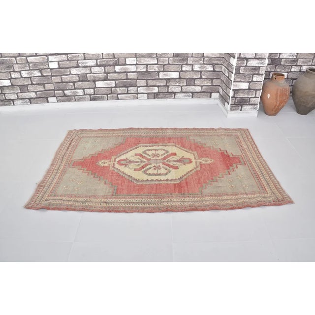 Turkish 1950s Multicolour Oushak Anatolian Rug For Sale - Image 3 of 10
