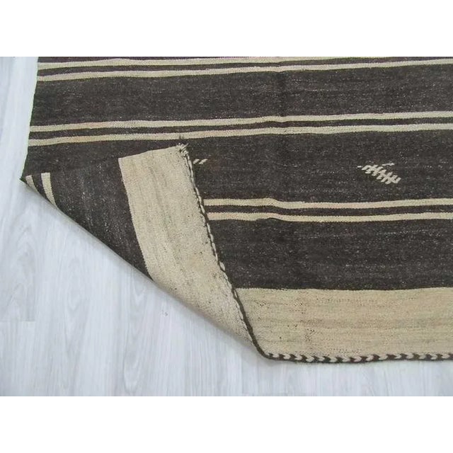Mid 20th Century Vintage Turkish Kilim Rug - 5'6" x 11'5" For Sale - Image 5 of 6