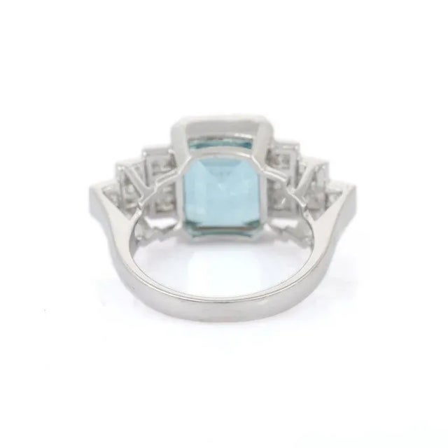 French Modern 5.79 Carats Aquamarine and Diamond Ring Size 7 For Sale In New York - Image 6 of 7