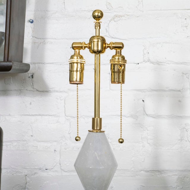 Pair of diamond shaped polished rock crystal table lamps For Sale In New York - Image 6 of 8