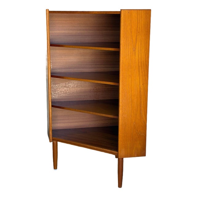 Vintage Teak Corner Cabinet With 3 Open Shelves and Tapered Legs Denmark 1960s For Sale
