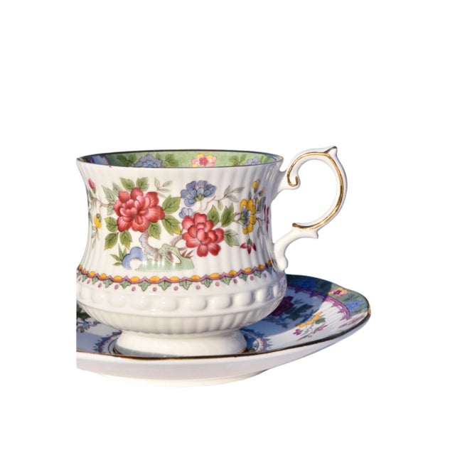 English Mid 20th Century Queen's Rosina "Flower of Amaran" Teacup & Saucer Set For Sale - Image 3 of 8