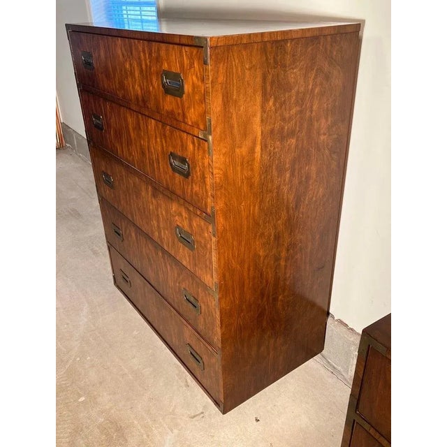Walnut Campaign Dresser in the Style of Henredon For Sale In New York - Image 6 of 13