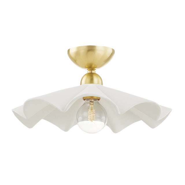 Fashionable and feminine, Maisie’s textured white ceramic ruffles give an organic coastal touch to this wave-inspired...