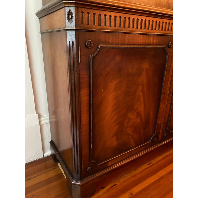 Bevan Funnell Mahogany Georgian Revival Breakfront Bookcase Display Cabinet For Sale In Atlanta - Image 6 of 12