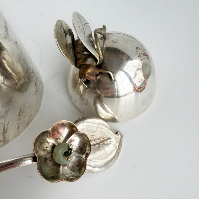 Silver Los Castillo Taxco Mexican Silver Plate Honey Pot With Bee and Floral Spoon For Sale - Image 8 of 10