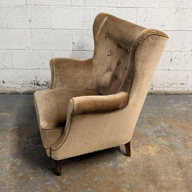 Mid-Century Modern Danish Modern Mohair Wingback Lounge Chair in the Manner of Fritz Hansen, 1940's For Sale - Image 3 of 6