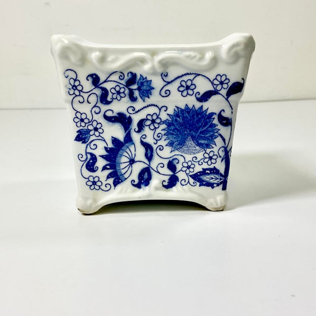 Chinoiserie 1940s Vintage Boho Chic Hollywood Regency Chinoiserie Blue Onion Petite Planter For Sale - Image 3 of 10