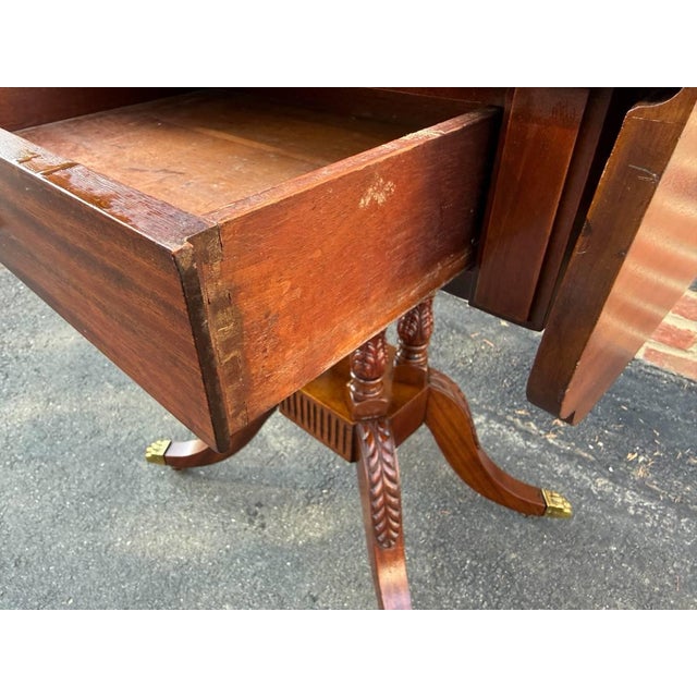 Wood Antique American Classical Style Duncan Phyfe Carved Mahogany Drop Leaf Side Table, For Sale - Image 7 of 18