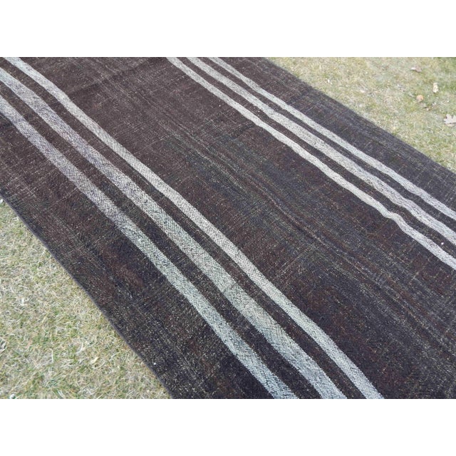 1970s Vintage Goat Hair Turkish Kilim Rug 5′5″ × 9′10″ For Sale - Image 5 of 11