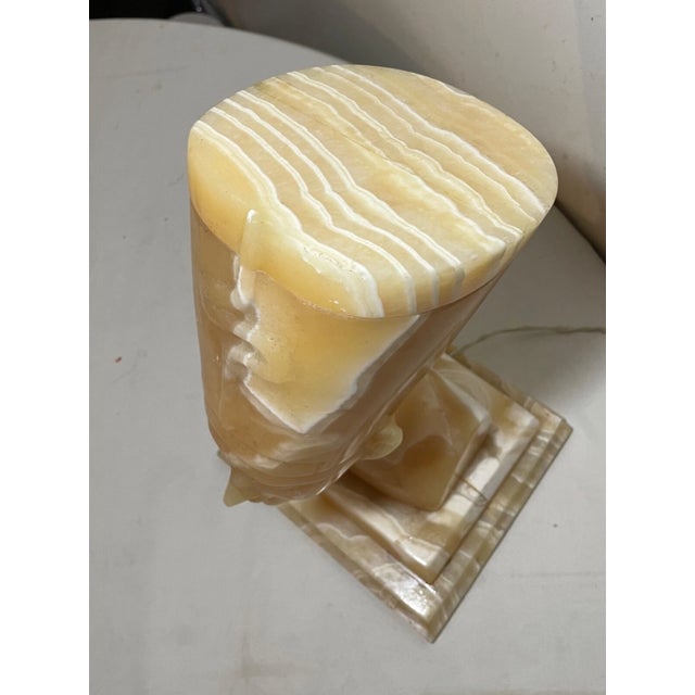 1970s Large Vintage Hand Carved Onyx Stone Egyptian Revival Nefertiti Table Night Lamp For Sale - Image 14 of 15