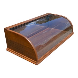 Vintage Counter Top Display Showcase With Curved Glass Working Key 1950s For Sale