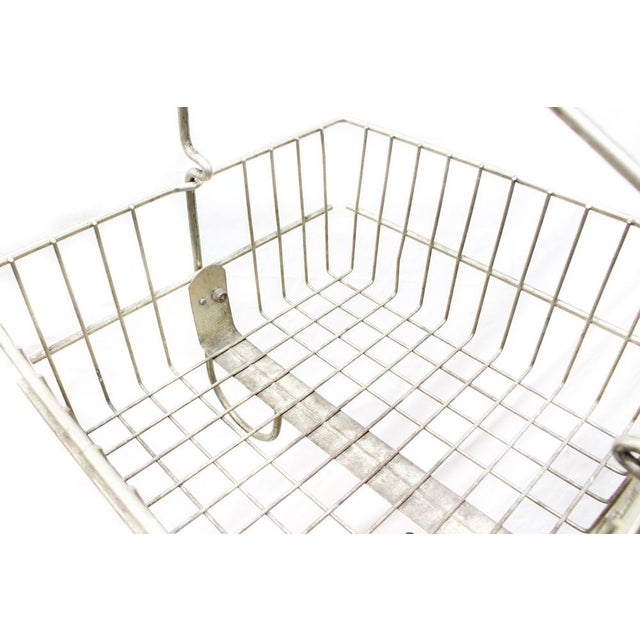 A fun and funky basket. Great as a small pot rack, fruit basket, hold a fern as a planter or beautiful cascading flowers....