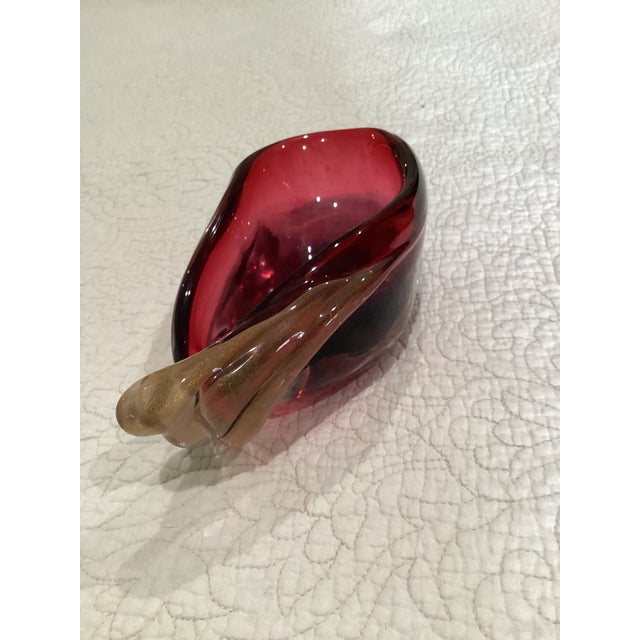 Art Nouveau Flavio Poli Designed Seguso Made Murano Ruby & Gold Leaf Bowl For Sale - Image 3 of 6