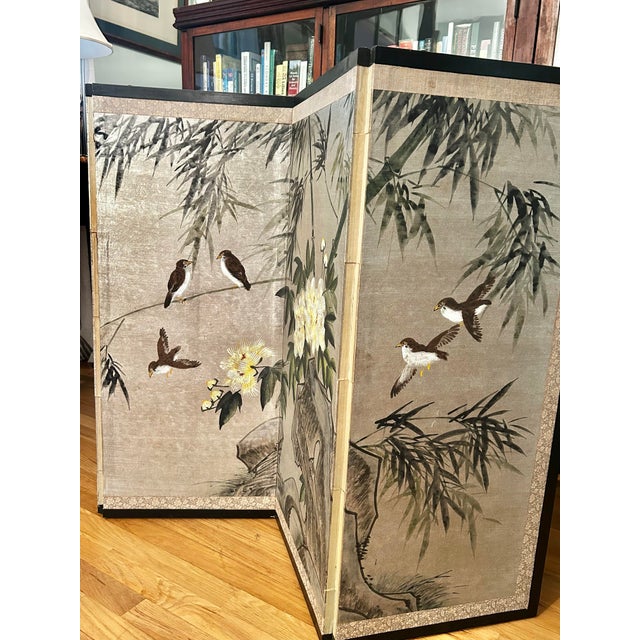 Late 20th Century Vintage Late 20th-Century Chinoiserie 4-Panel Folding Tabletop Screen - Bird and Bamboo Motif For Sale - Image 5 of 17