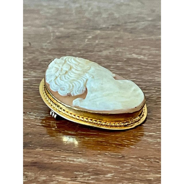 Vintage Victorian Carved Shell Cameo Pendant Brooch For Sale In West Palm - Image 6 of 12