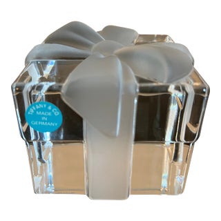 Tiffany & Co. Crystal Paperweight Gift Box Trinket Box Paper Weight Present For Sale