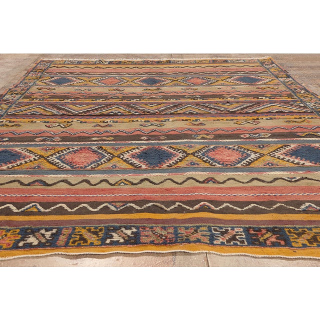 Taznakht Glaoui Moroccan Rug, 06'10 X 09'08 For Sale - Image 9 of 10