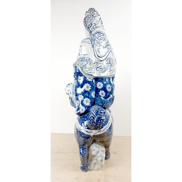 1940s Chinese Blue and White Porcelain Seated Kuan Yin on a Qilin For Sale - Image 5 of 15