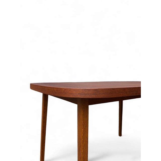 1960s Mid-Century Extendable Dining Table in Teak with Rounded Edges, 1960s For Sale - Image 5 of 12