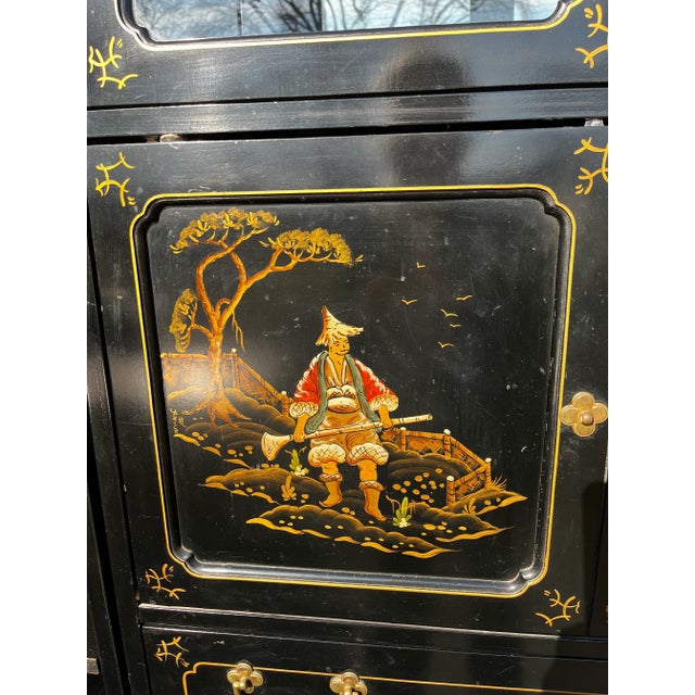 1970s Jasper Cabinet Co. Chinoiserie Black Lacquer Hand Painted Drop Down Mirror Back Bar and Desk For Sale - Image 4 of 12