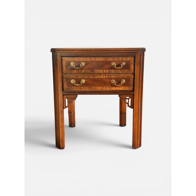 Chinese 1982 Vintage Lane Altavista Chinese Chippendale Banded Mahogany Side Table For Sale - Image 3 of 9