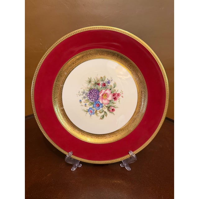 Rosenthal Rosenthal Bavaria #5554 Red and Gold Dinner Plates 11" - Set of 12 ca.1939 For Sale - Image 4 of 16