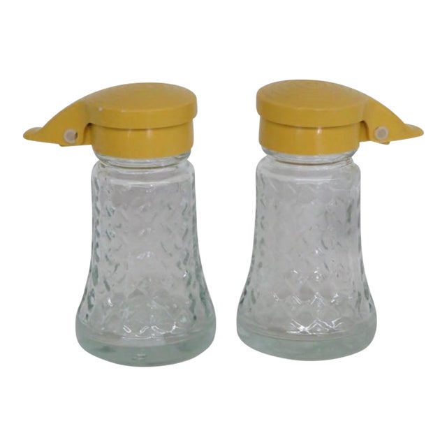 Mid 20th Century Daniells Mid Century Modern Yellow Flip Top Glass Salt and Pepper Shaker Pair For Sale