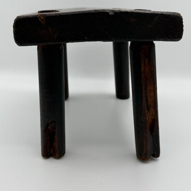 Primitive Farmhouse Bench/Wooden Stool/Decorative Riser, Dark Patina For Sale In Richmond - Image 6 of 7