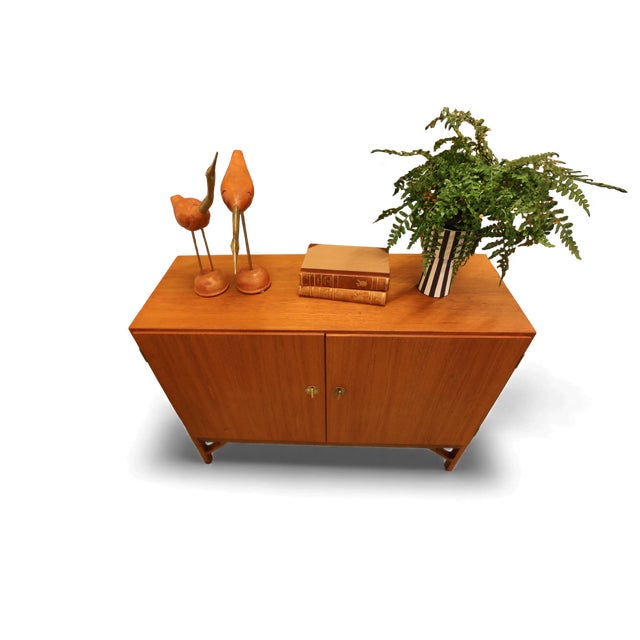 Vintage China Cabinet in Teak by Børge Mogensen for C.M. Madsen, 1950s For Sale - Image 17 of 18
