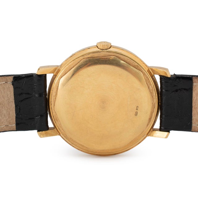 Late 20th Century Vintage Patek Philippe Calatrava 35mm 3445 Sapphire 18k Yellow Gold Watch For Sale - Image 5 of 11