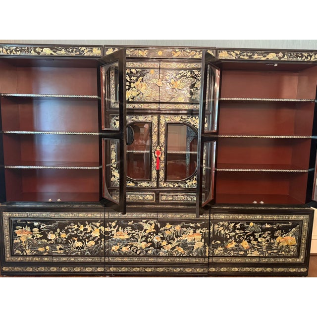 Traditional 1960s Korean Mother of Pearl Inlay Cabinet Display For Sale - Image 3 of 14