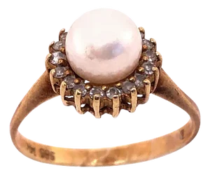 14 Karat Yellow Gold Fashion Pearl Ring With Diamonds