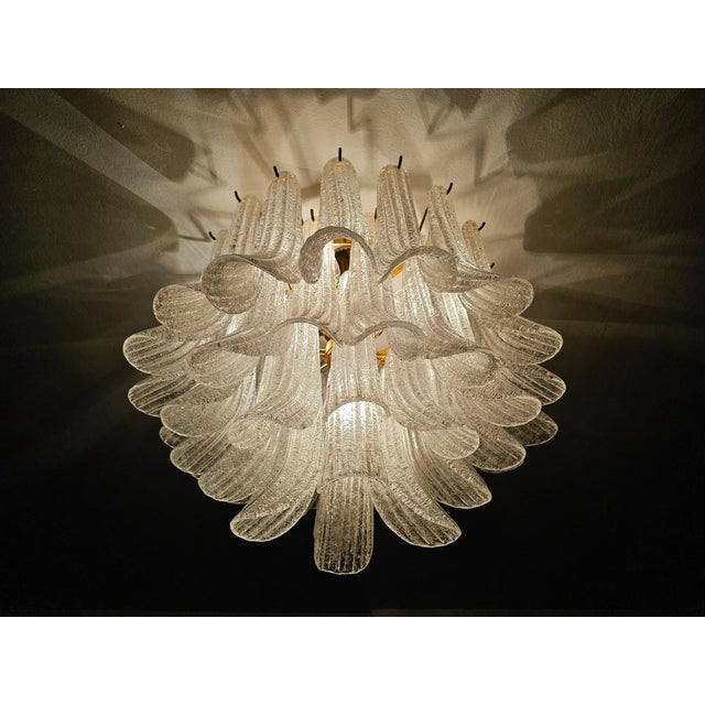 Large Hollywood Regency Petal Chandelier in Murano Glass, 1960s For Sale - Image 4 of 8