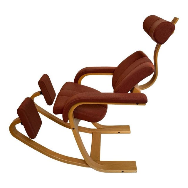 Red Ergonomically Shaped Rocking Chair in Light Oak and Red Upholstery by Peter Opsvik for Stokke For Sale - Image 8 of 10