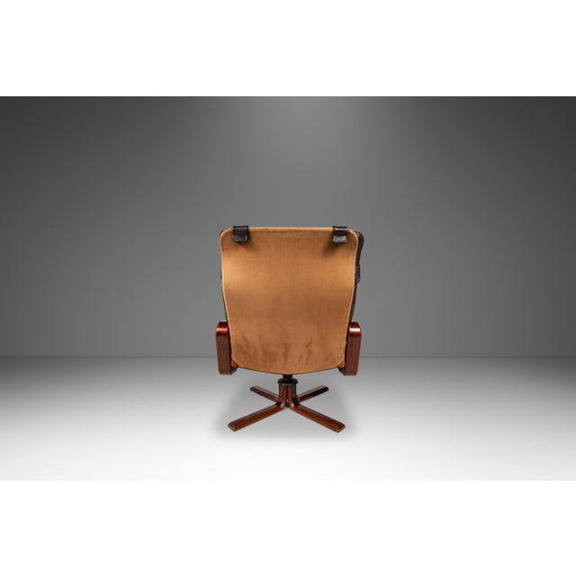 Brown Scandinavian Modern Lounge Chair & Ottoman Set in Beech & Leather by Soda Galvano for Vatne Mobler, Norway, C. 1970s For Sale - Image 8 of 18